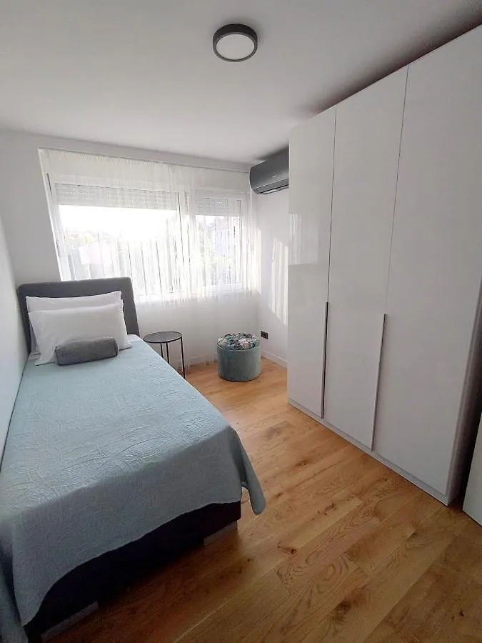 Apartment Marina Zara